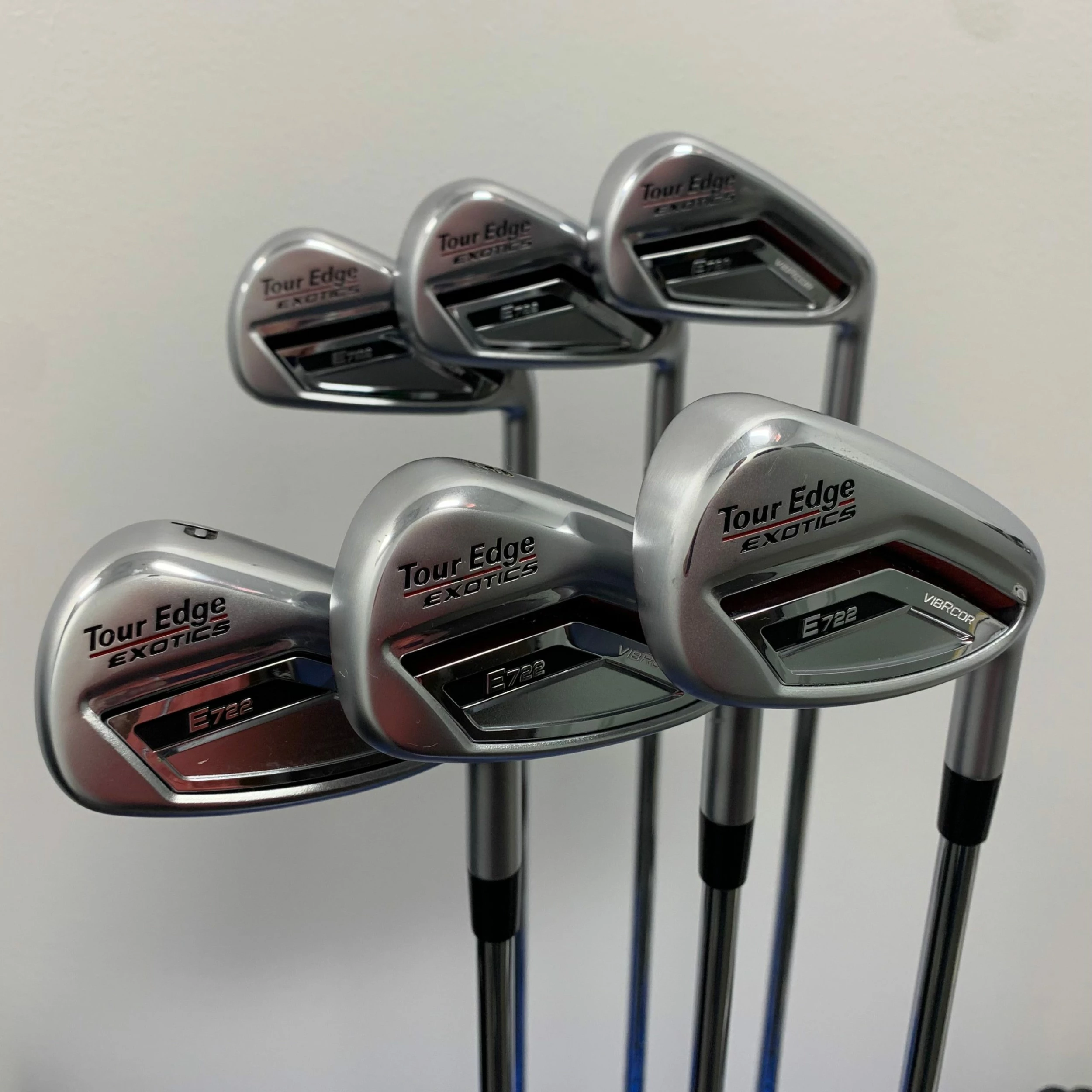 Tour Edge Exotics E722 Irons 5-PW XP 85 R300 Regular Right Hand - MINT 3 Tour Edge Exotics E722 Irons 5-PW XP 85 R300 Regular Right Hand - MINT